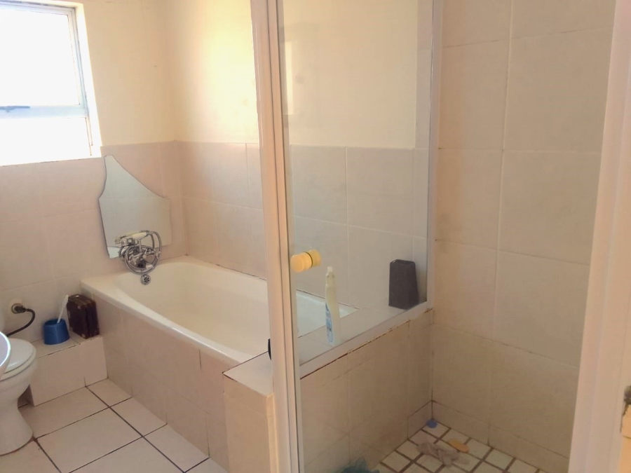 To Let 2 Bedroom Property for Rent in Guldenland Western Cape